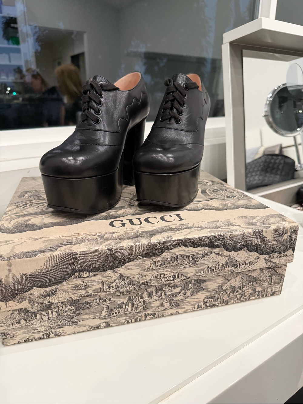 Gucci Black Leather Platform Lace-Up Oxfords